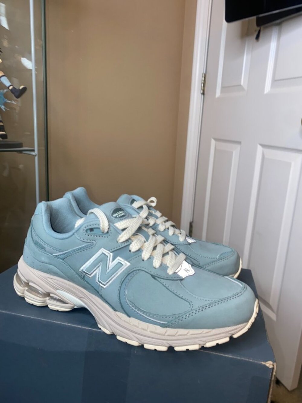 Size 8 - Kith x New Balance 2002R Pistachio
